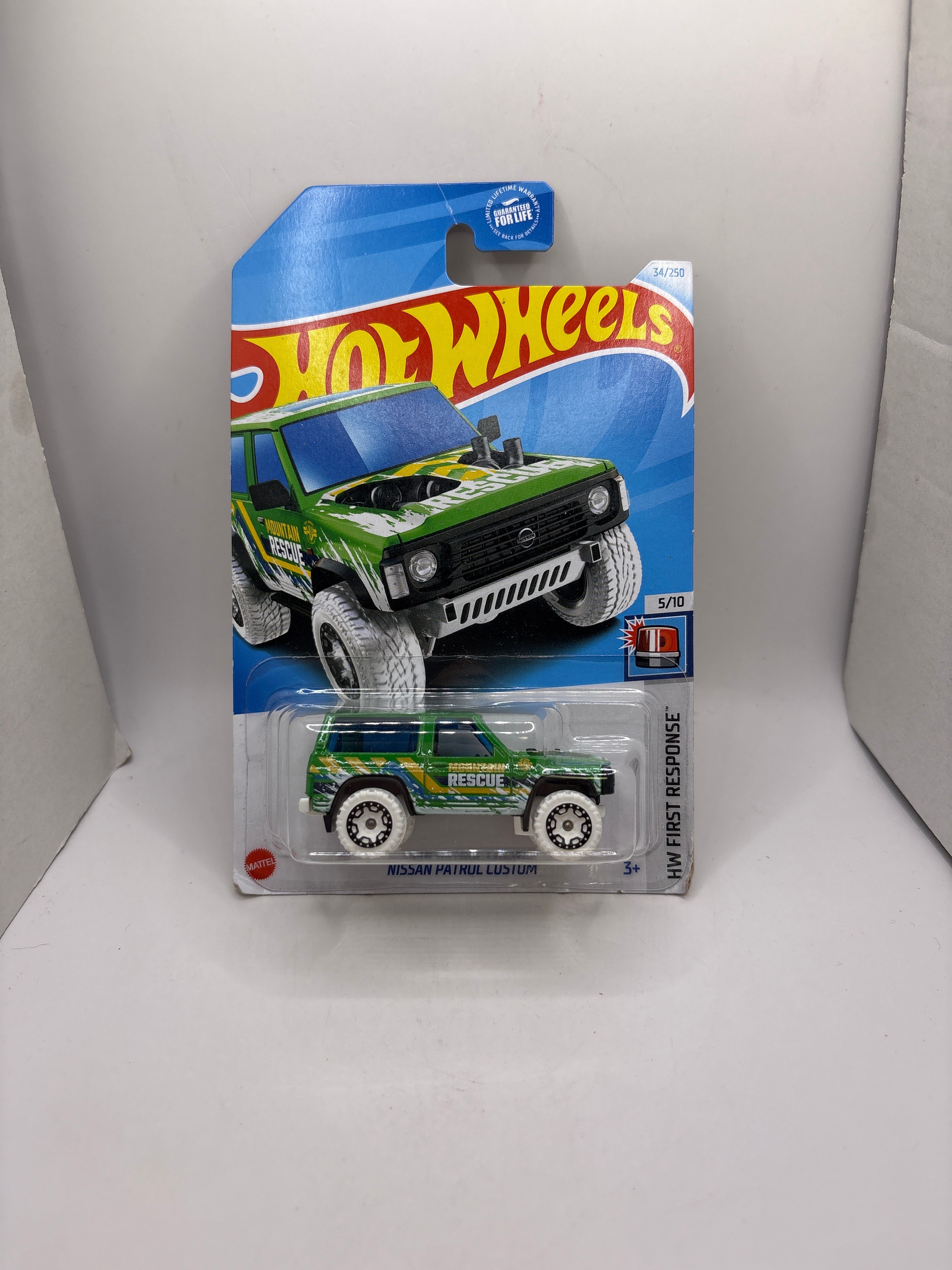 Hot Wheels Nissan Patrol Custom Diecast green