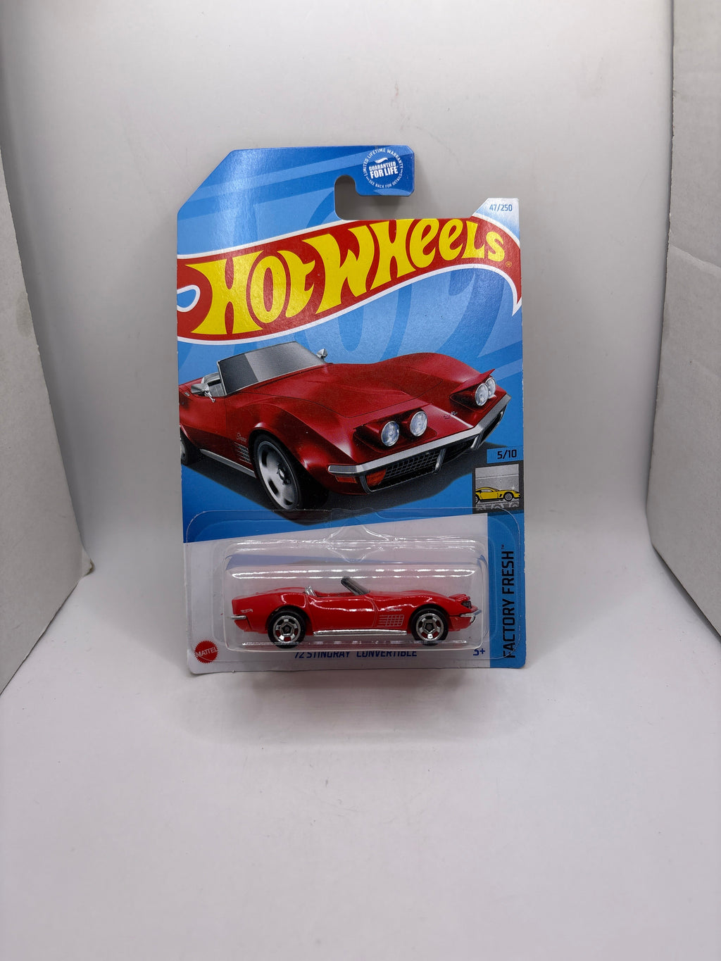 Hot Wheels 72 Stingray Convertible Diecast