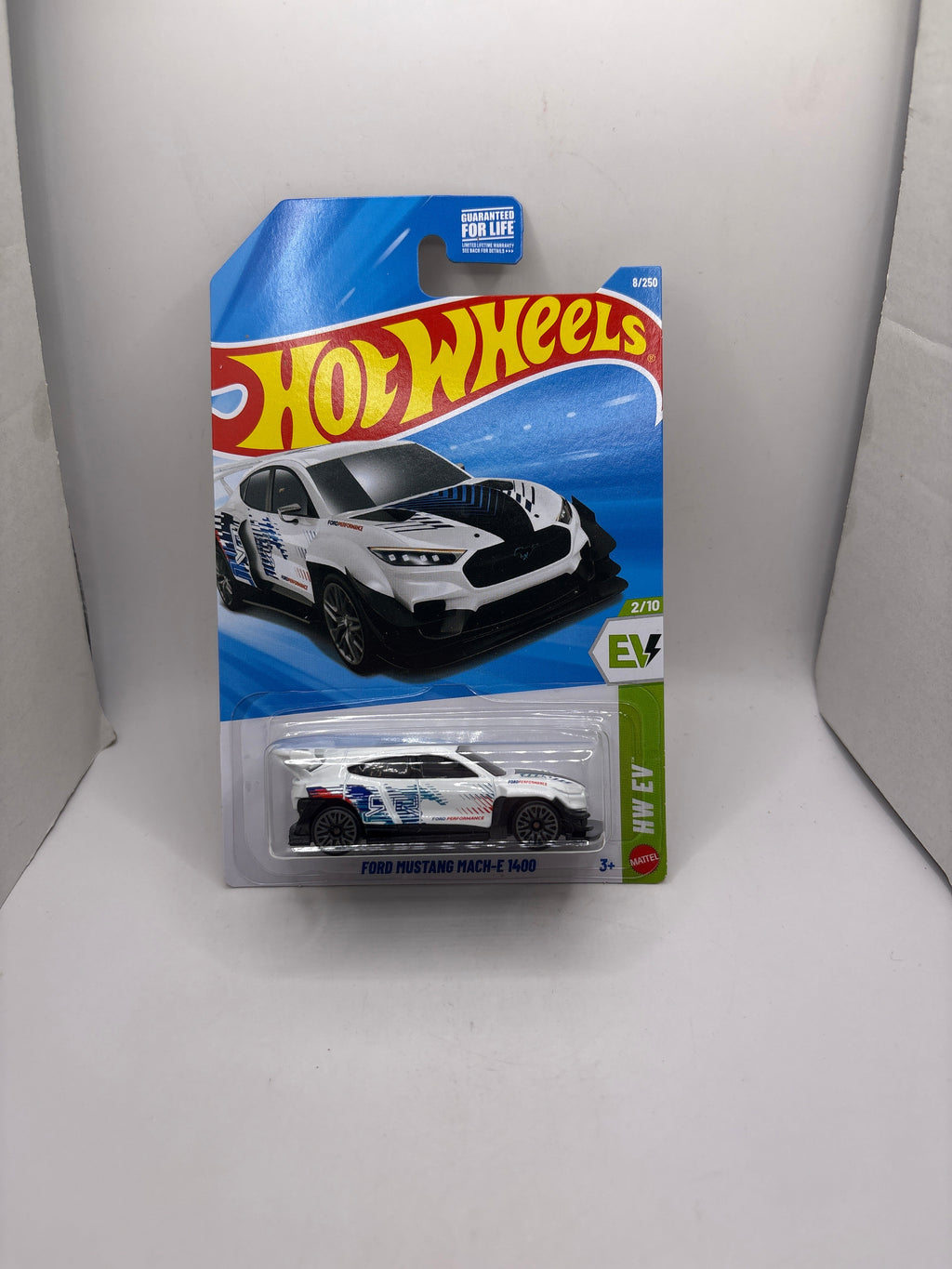 Hot Wheels Ford Mustang Mach-E 1400 Diecast white