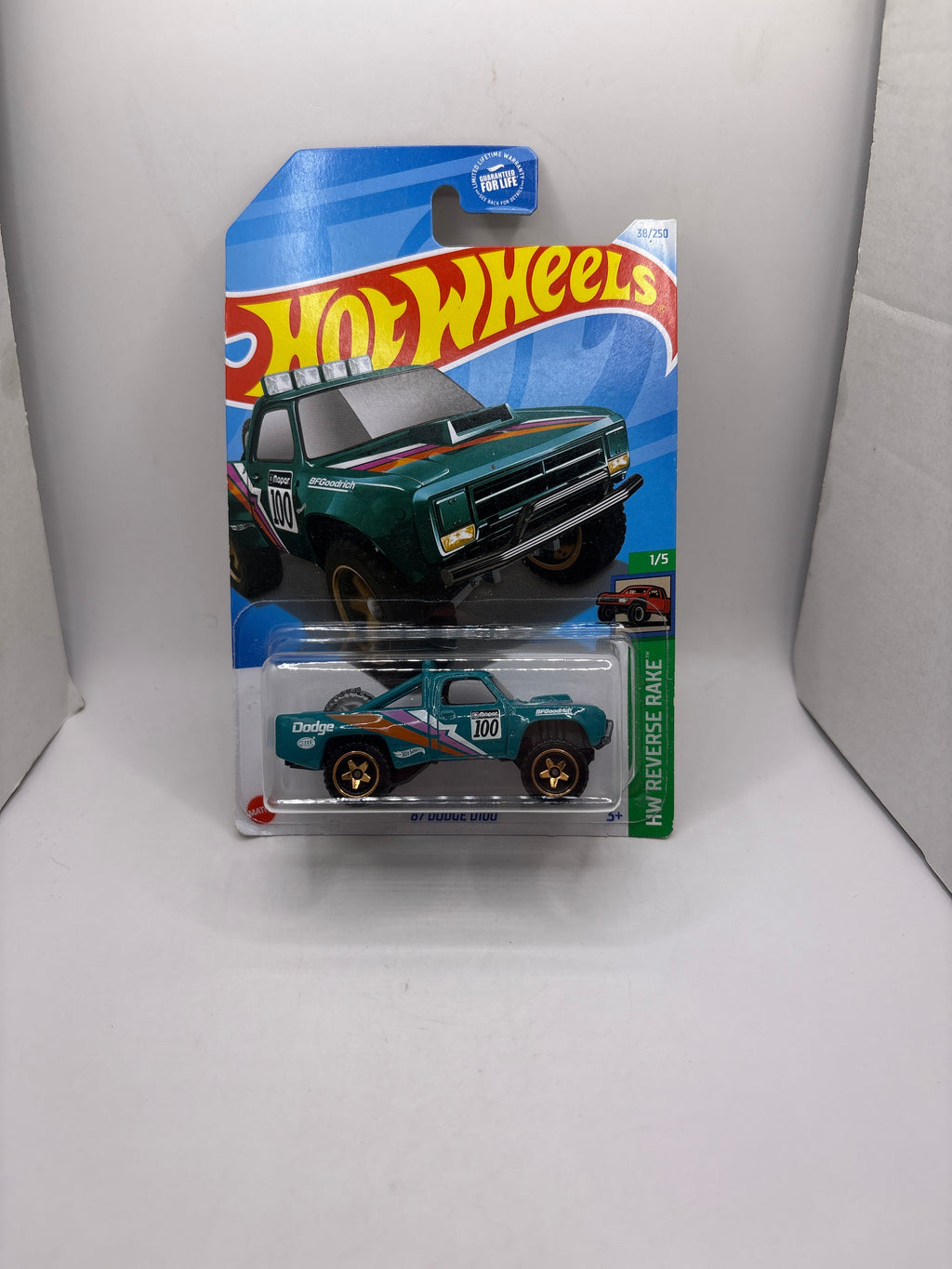 Hot Wheels 87 Dodge D100 Diecast green