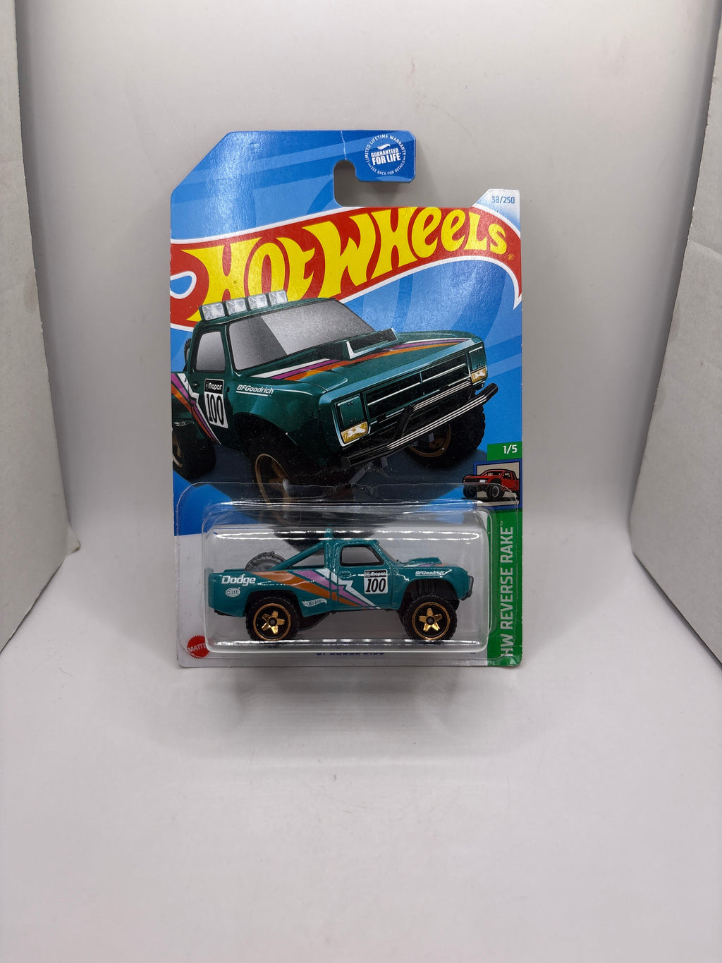 Hot Wheels 87 Dodge D100 Diecast green