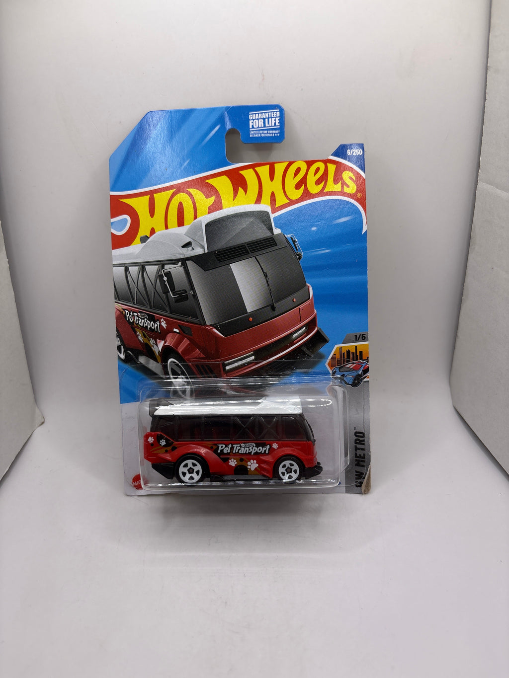 Hot Wheels Kowloon’d Hypervan Diecast red