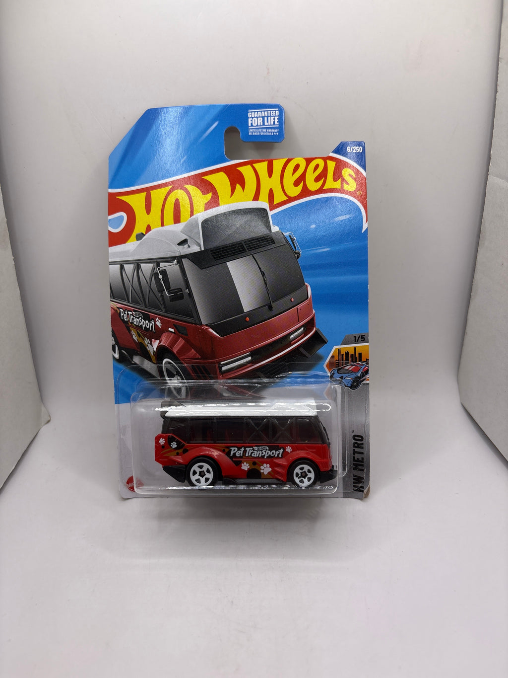 Hot Wheels Kowloon’d Hypervan Diecast red