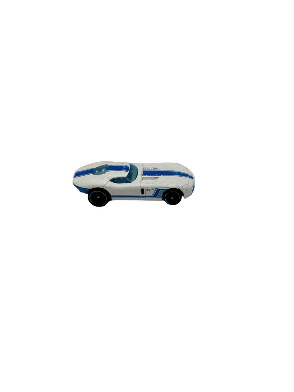Hot Wheels Fast Felion Diecast white