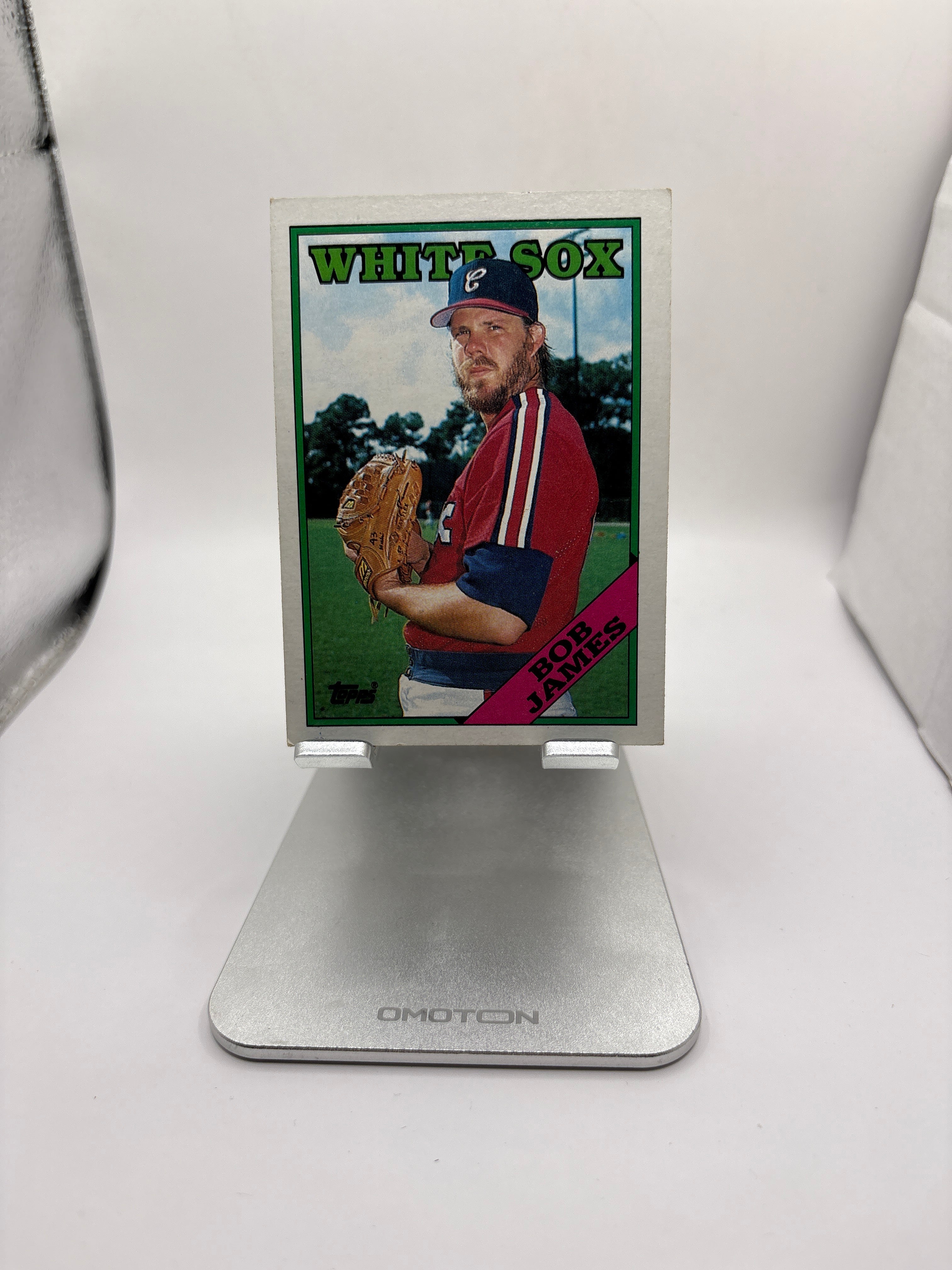 Topps Bob James