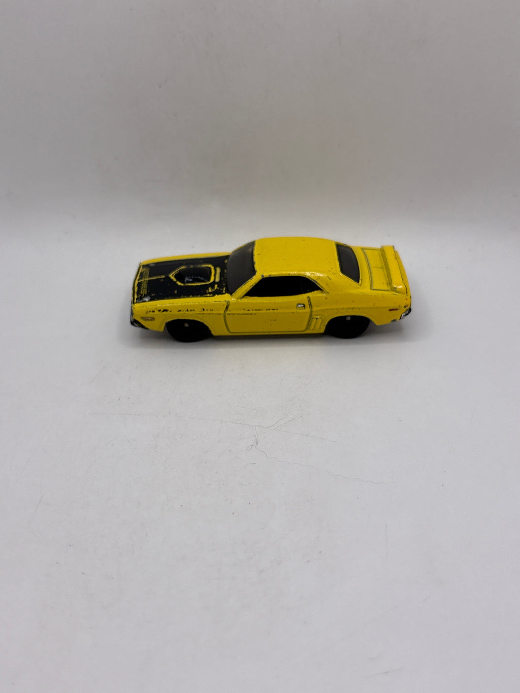 Hot Wheels 71 Dodge Challenger Diecast yellow